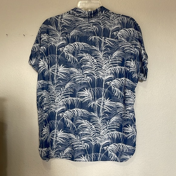 TOMMY BAHAMA WOMEN’S SHORT SLEEVE SHIRT - Picture 5 of 6